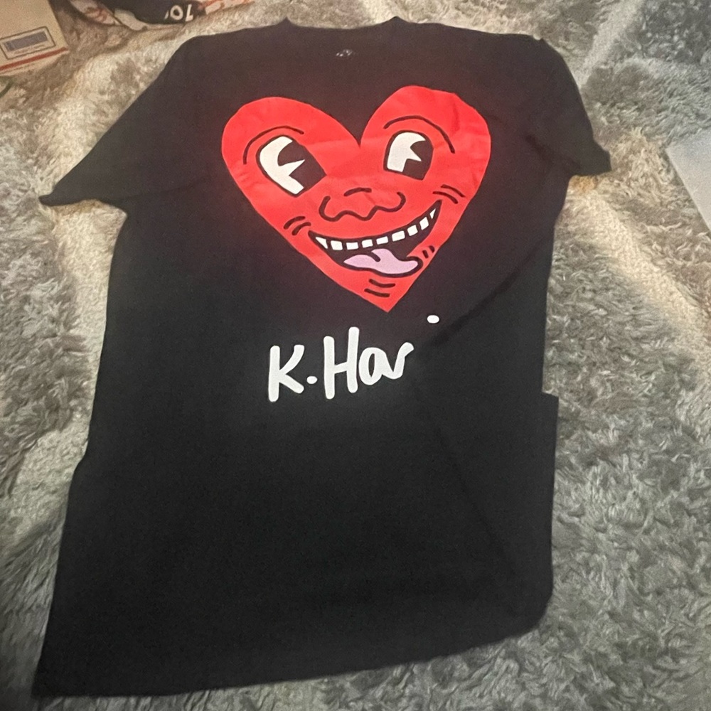 NWOT Keith Haring heart with face graphic t shirt.Size L